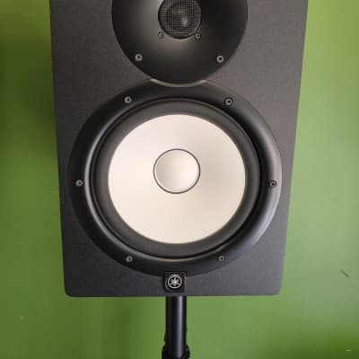 Yamaha HS5 5" Powered Studio Monitor pair + HS8S Subwoofer image 2