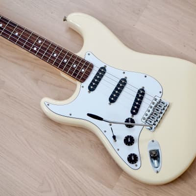 MIJ Stratocaster レフティ st0151651_m.jpg