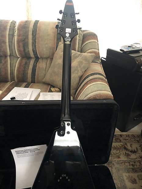 Epiphone Limited Edition Flying V Custom with Block Inlays