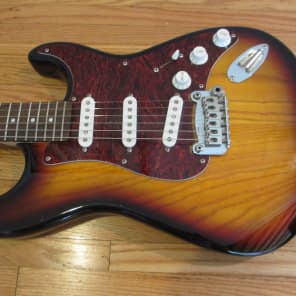 G&L Tribute S-500 Legacy Made in Korea in 2004 Sunburst with 