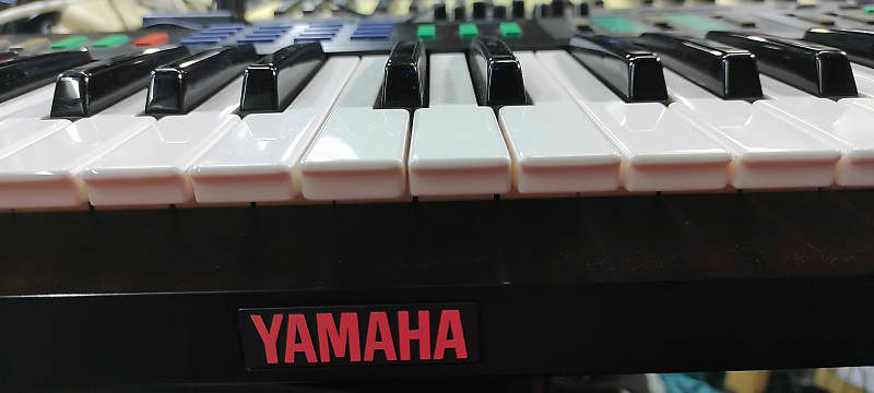 Yamaha PSR 22, year 1987, FM sounds, FM edit, 1 USER rhythm
