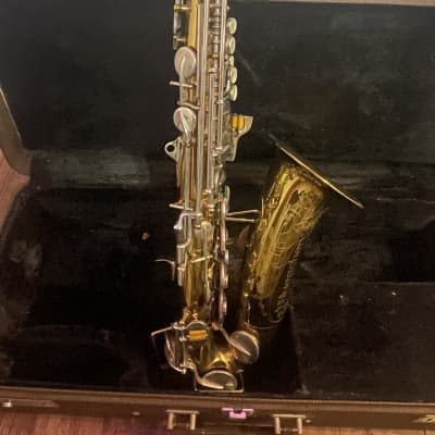 Buescher 400 Alto Saxophone image 2