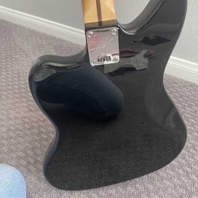 Fender Player Jaguar HS with Pau Ferro Fretboard 2018 - Present Black image 11