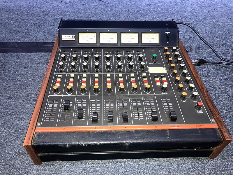 送料込み】TEAC TASCAM 8chオーディオミキサー MODEL 3