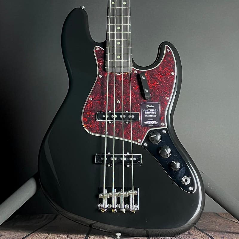 Fender Vintera II '60s Jazz Bass, Rosewood Fingerboard- Black (MX23108269)
