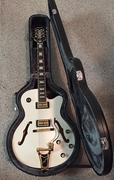 HARDCASE INCLUDED - Epiphone Emperor Swingster Royale