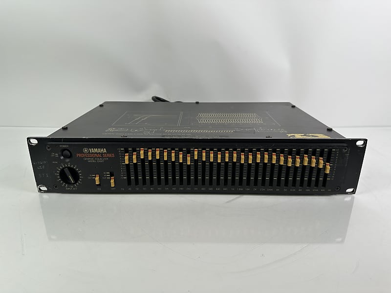 Yamaha Graphic Equalizer Q1027  			