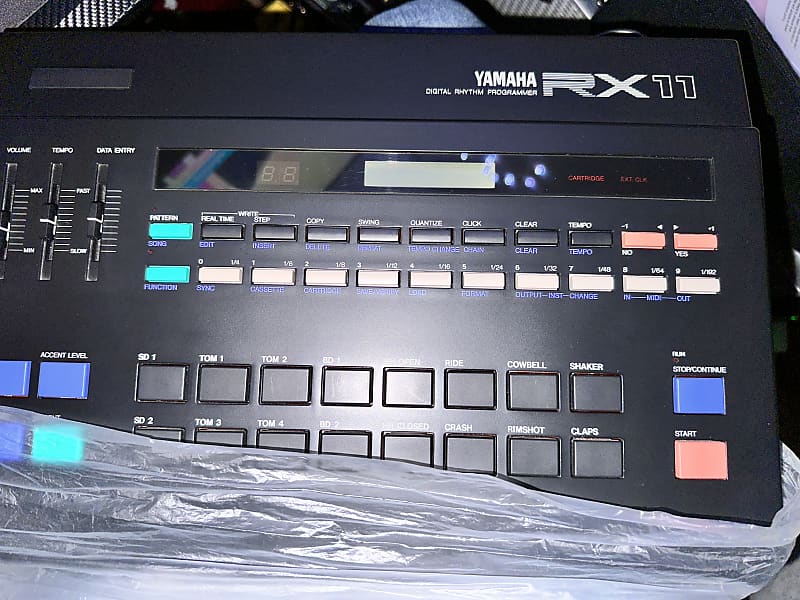 Yamaha RX11 Drum Machine