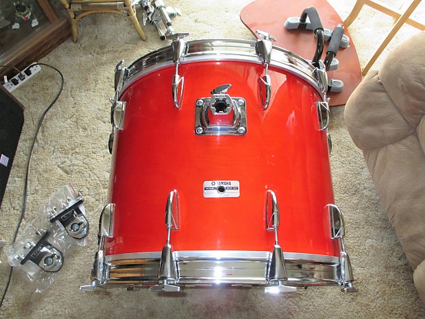 1985 YAMAHA POWER TOUR CUSTOM DRUM SET