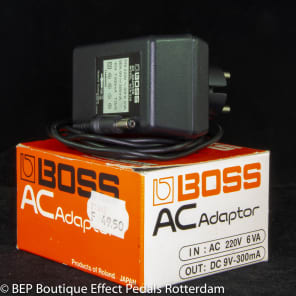 Boss ACA-220 Adaptor 80's made in Japan s/n 9019, European