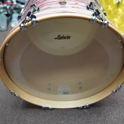 Ludwig18''USA Classic Series Pink Oyster Pearl 14 x 18" Maple Bass Drum w/ Natural Satin Maple Hoops image 5