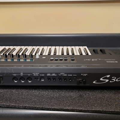Yamaha S30 synthesizer with PLG150-DX plug in board DX7 image 11