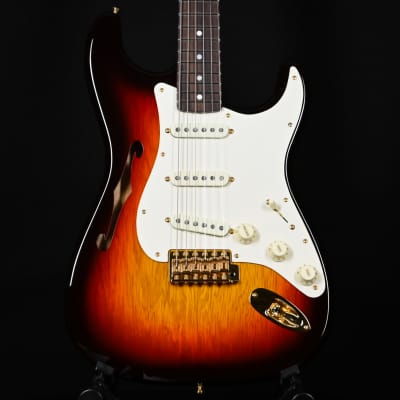Fender Custom Shop Artisan Korina Stratocaster NOS- Chocolate 3 Tone Sunburst 2025 (CZ581236) image 1