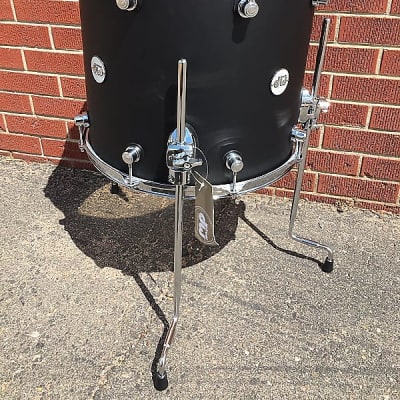 DW Design Series Black Satin 14 x 16 Maple Shell 16 Floor Tom with Leg s