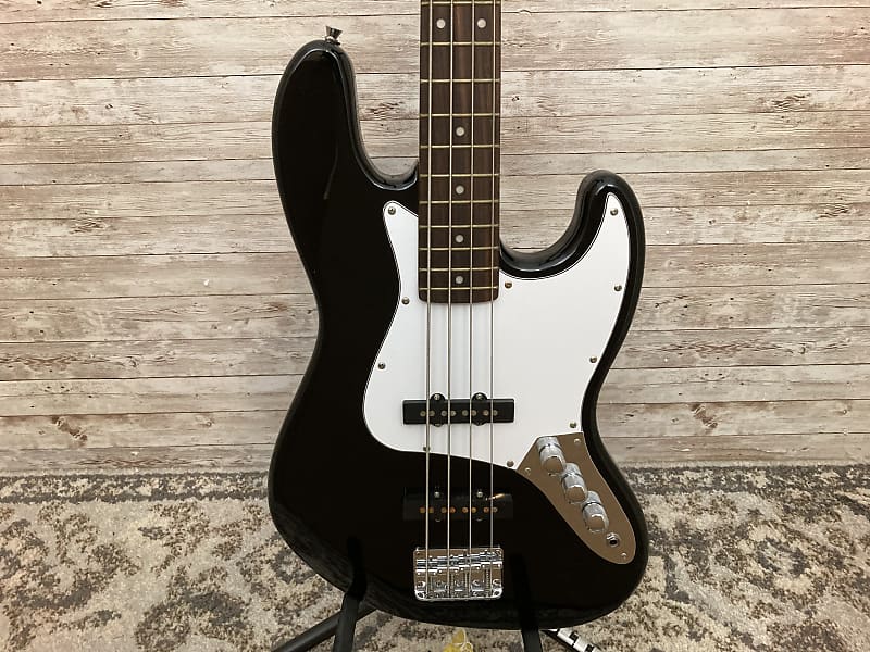 Used Welch VJ-60 Bass Guitar | Reverb