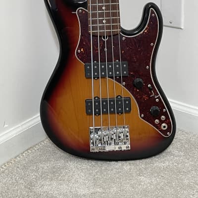 Fender Roscoe Beck Artist Signature V Bass Mid 90’s Early 2000’s - Sunburst for sale