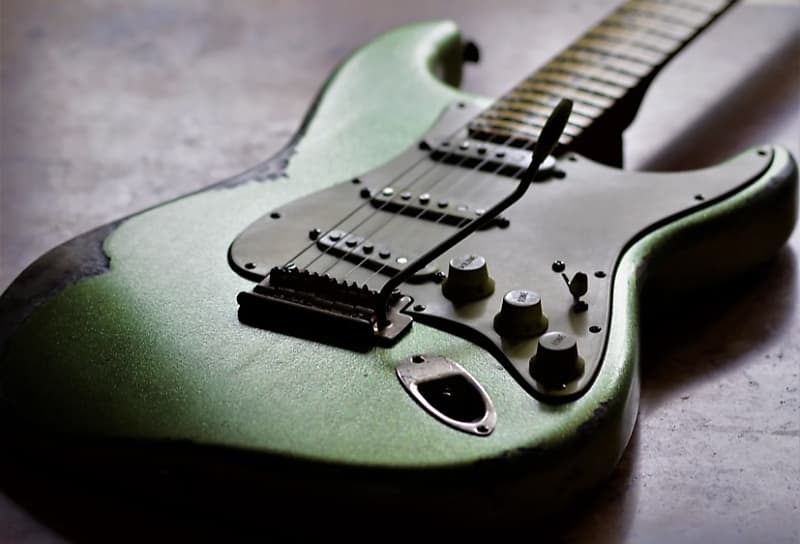 Fender Stratocaster Mid 2000s - Heavy Relic - Green Sparkle image 1