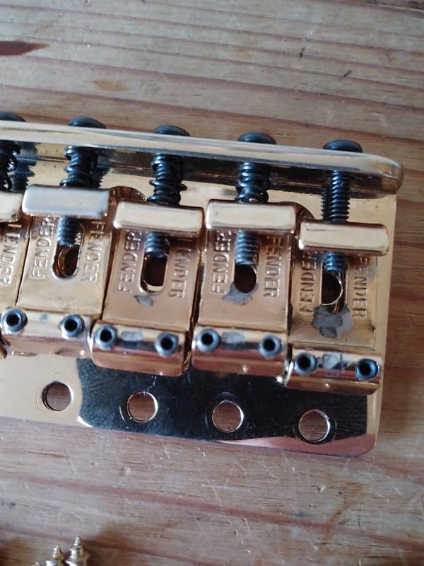 Fender Stratocaster Gold AVRI Saddles, Bridge Plate, & Mounting Screws