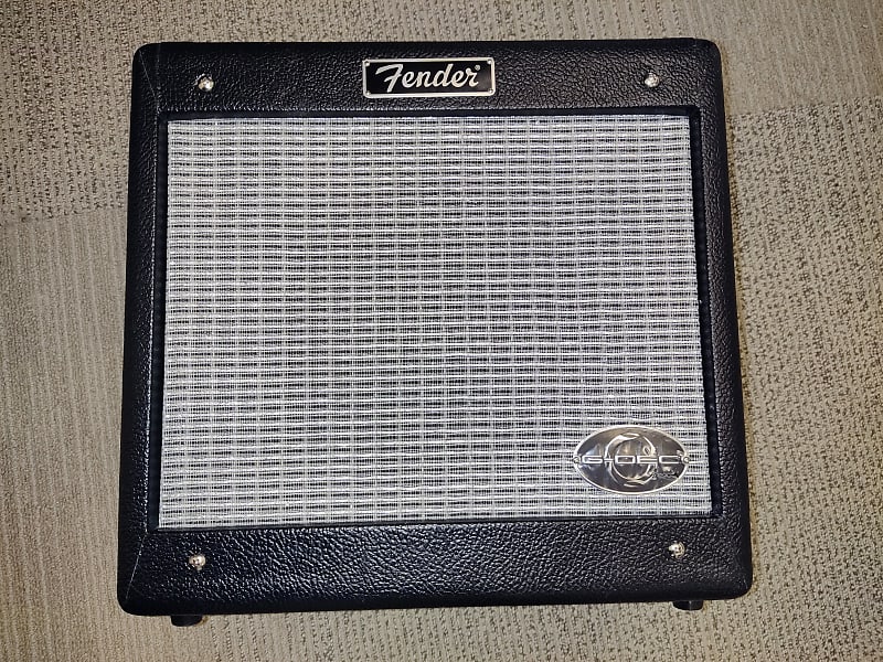 Fender G-DEC Junior Guitar Digital Entertainment Center 15-Watt 1x8