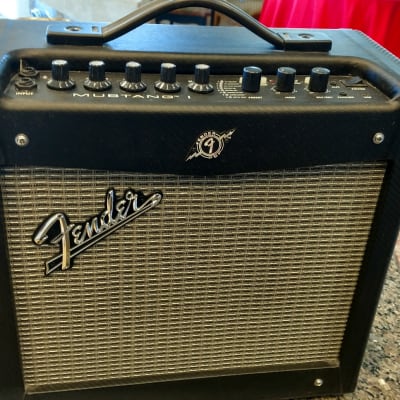 Fender Mustang I 20-Watt 1x8