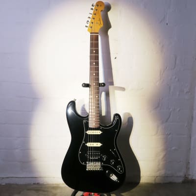 Fender Stratocaster Black 1991 Kurt Cobain Vandalism Strat Japan Seymour  Duncan Electric Guitar | Reverb UK