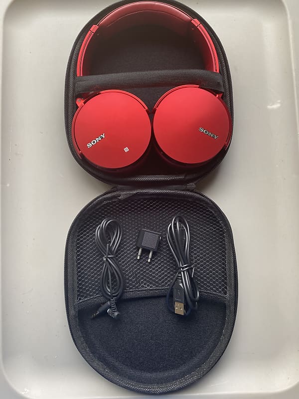 Sony MDR-XB950BT Extra Bass Wireless Headphones  			