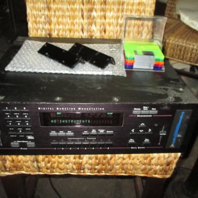 Ensoniq Ensoniq EPS 16 rack mount w/ disks 1990 - black face