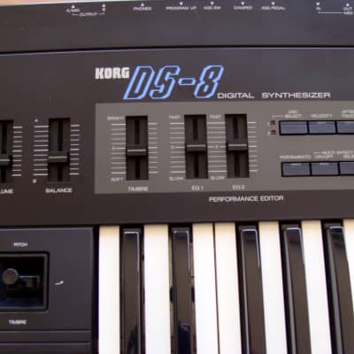 Korg Ds-8 FM Synthesizer 61 keys image 2