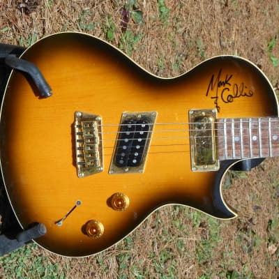 1997 RARE Sunburst Gibson NITEHAWK- Limited Edition Signed by Mark Collie for sale