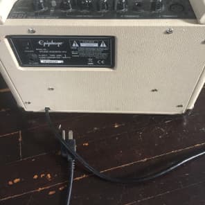 Epiphone Studio 15C acoustic amplifier cream image 3