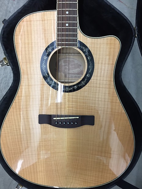 Fender T Bucket 400 CE Natural Flame Maple top back sides