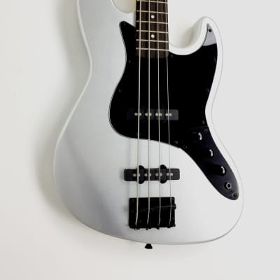 Haze 4-String Electric Bass Guitar, Silver, Free Bag ,Tuner,3 Picks.|HSJB19580MSBH| image 2