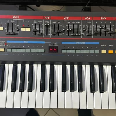 Roland Juno-106 61-Key Programmable Polyphonic Synthesizer 1984 - 1985 - Black