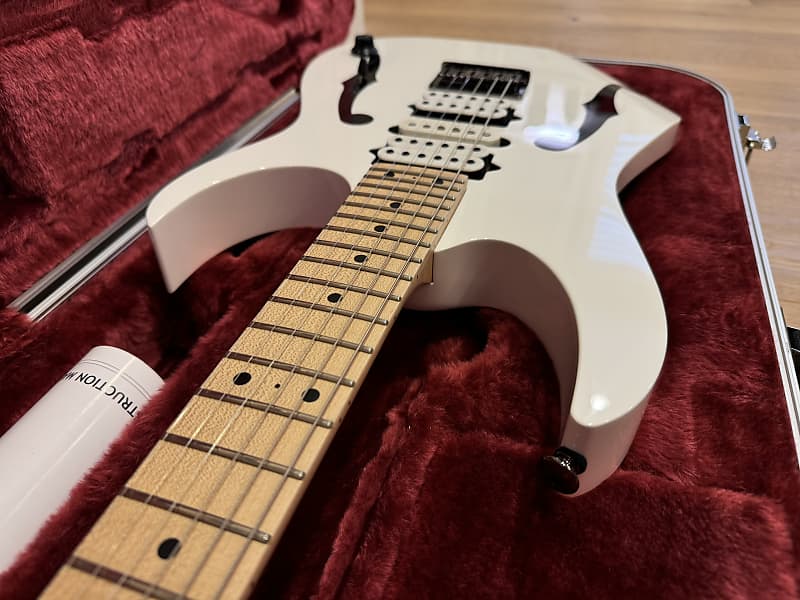専用　PGM301 Paul Gilbert Signature Ibanez PGM301 Paul Gilbert signature guitar – review | Lone