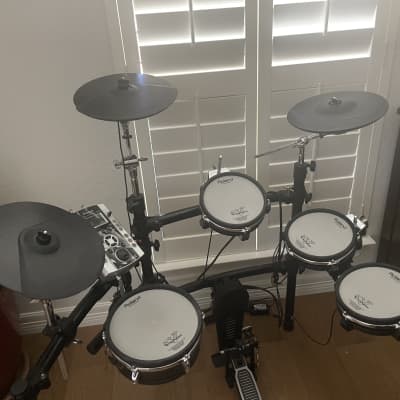 Roland V-drum kit with TD-9 Drum Sound Module 2008 - 2011 - Silver / Black