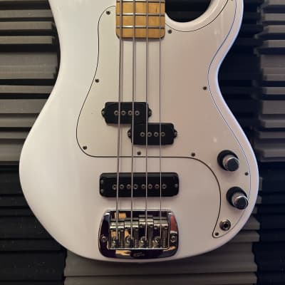 G&L USA SB-2 Bass Guitar White with OHSC for sale