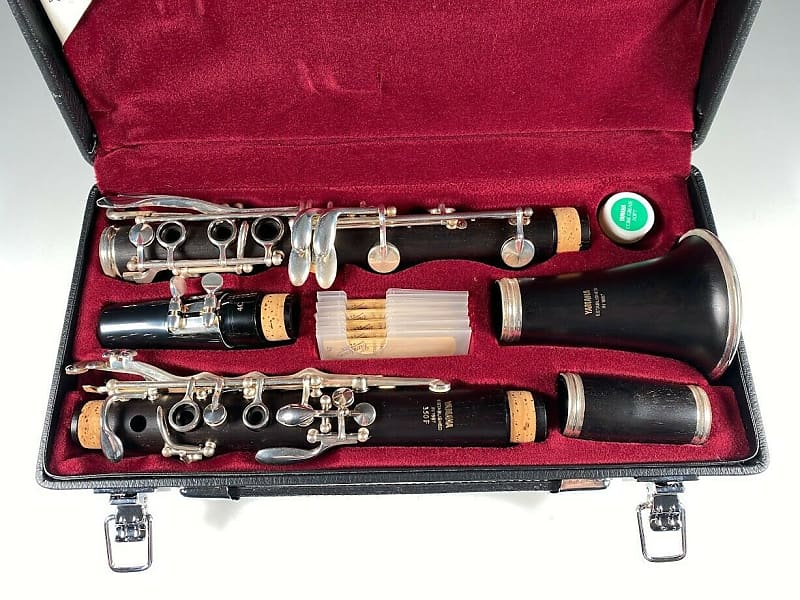 Yamaha YCL-350F Soprano Clarinet with Original Accessories and Cards