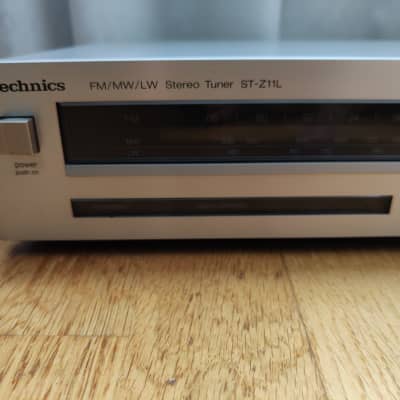 Vintage Technics ST-Z11L tuner image 2