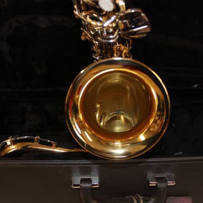 Yamaha YAS-26 Eb Student Alto Saxophone - Gold Lacquer & Nickel-Plate image 18