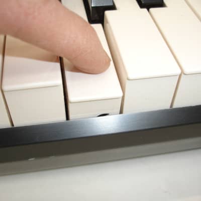 Korg Kronos 88-Key Music Workstation Keyboard image 9