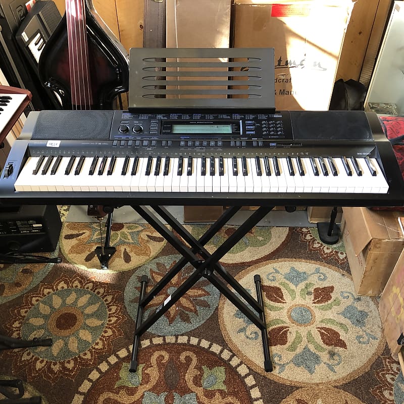 Casio WK-500 76-Key Digital Piano Keyboard Workstation w