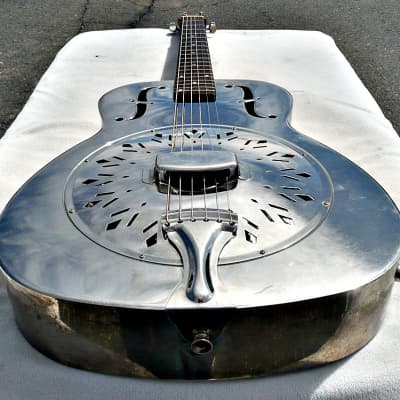 Rogue Classic Brass Body Roundneck Resonator Guitar with Custom Installed Pickup and Hardshell Case - PV MUSIC Inspected Setup and Tested - Plays / Sounds / Looks Great image 13