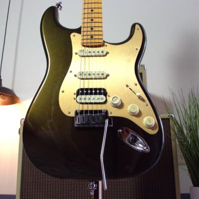 Fender – HSS American Ultra Stratocaster – Texas Tea – w/ Flight Case image 3