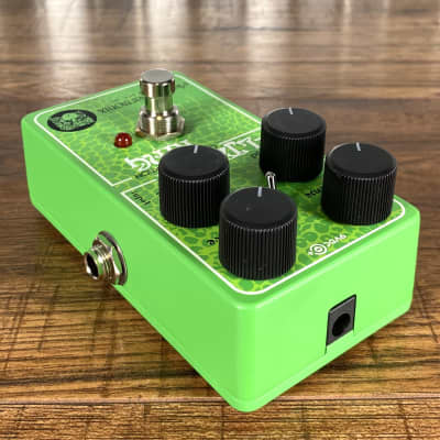 Electro-Harmonix EHX Lizard King Bass Octave Fuzz Effect Pedal image 4