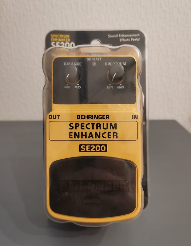 Behringer SE200 Spectrum Enhancer