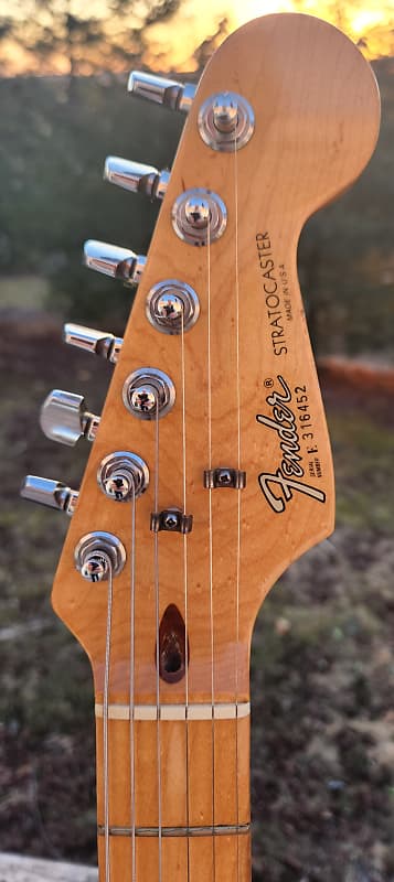 Fender USA 1983〜1984年製Stratocaster 稀少品 Fender USA 1983〜1984年製Stratocaster 稀少品