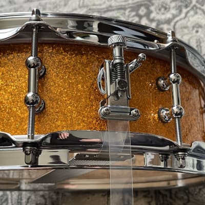 Ludwig 4x14 Classic Maple Piccolo Gold Sparkle Snare Drum LS444TX33W03509 image 5