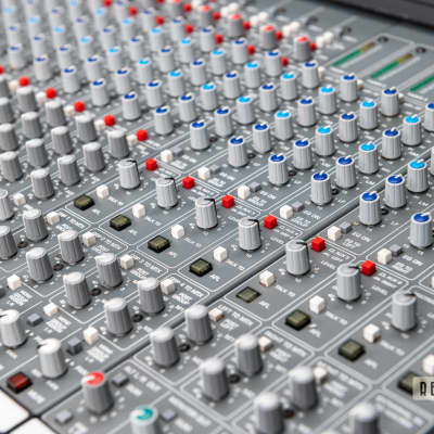 Crest Audio X-4 24+4 St /4/2 Analog Mixing Console image 8