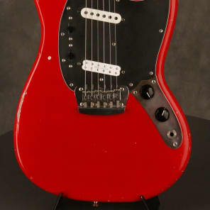 Fender Musicmaster II refinished string-thru modification 1966 Red image 1