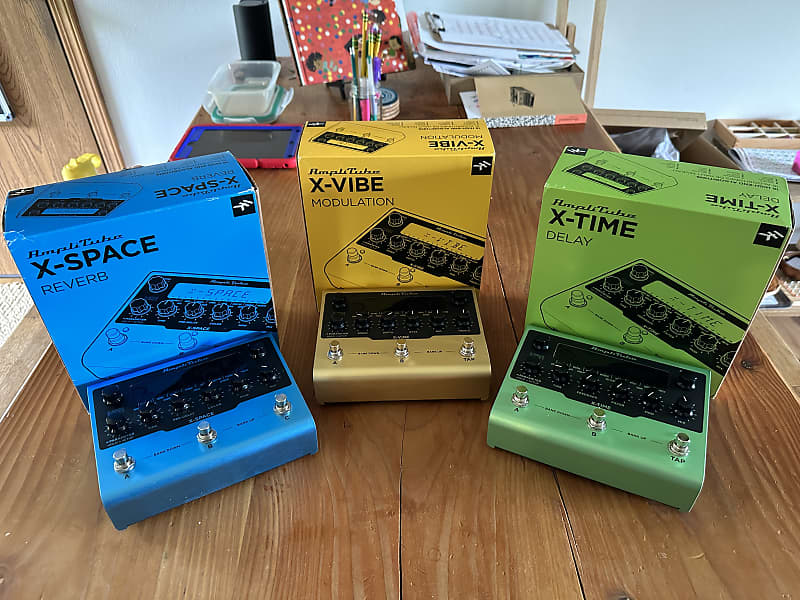 IK Multimedia X-Time X-Space X-Vibe Stereo Pedal Lot Delay Reverb Modulation  | Reverb